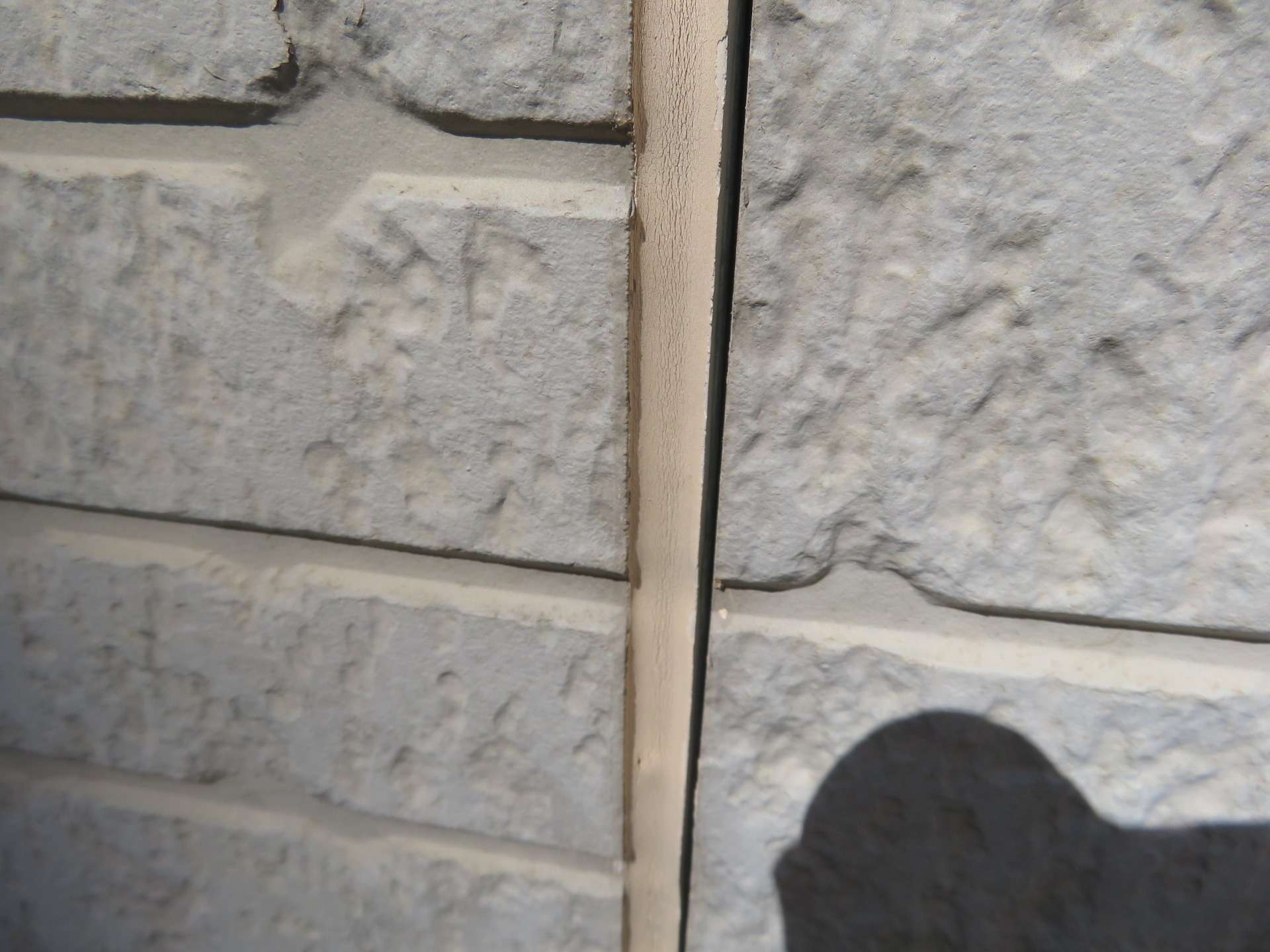 工事前の劣化したシーリング