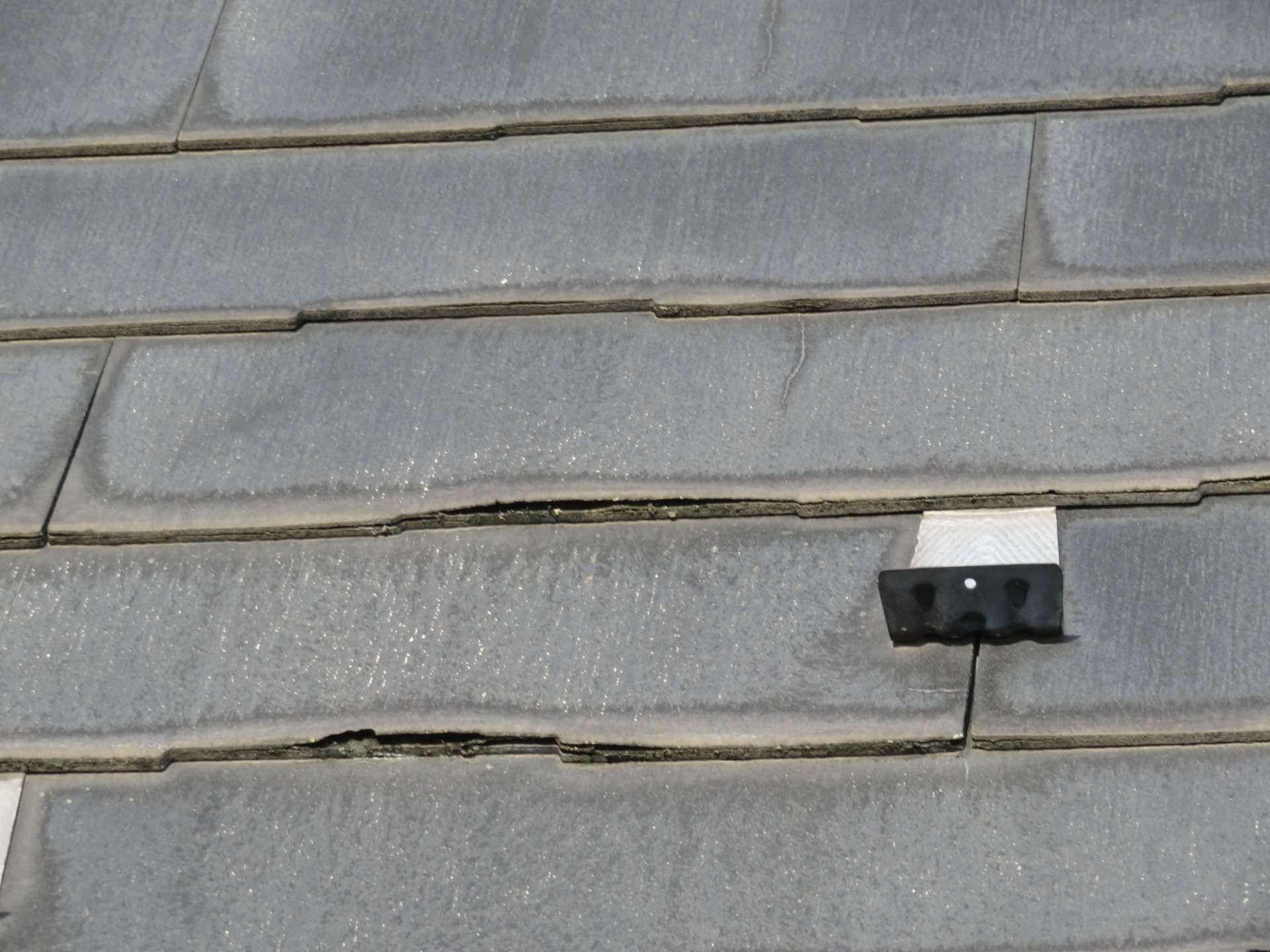 工事前の劣化した屋根